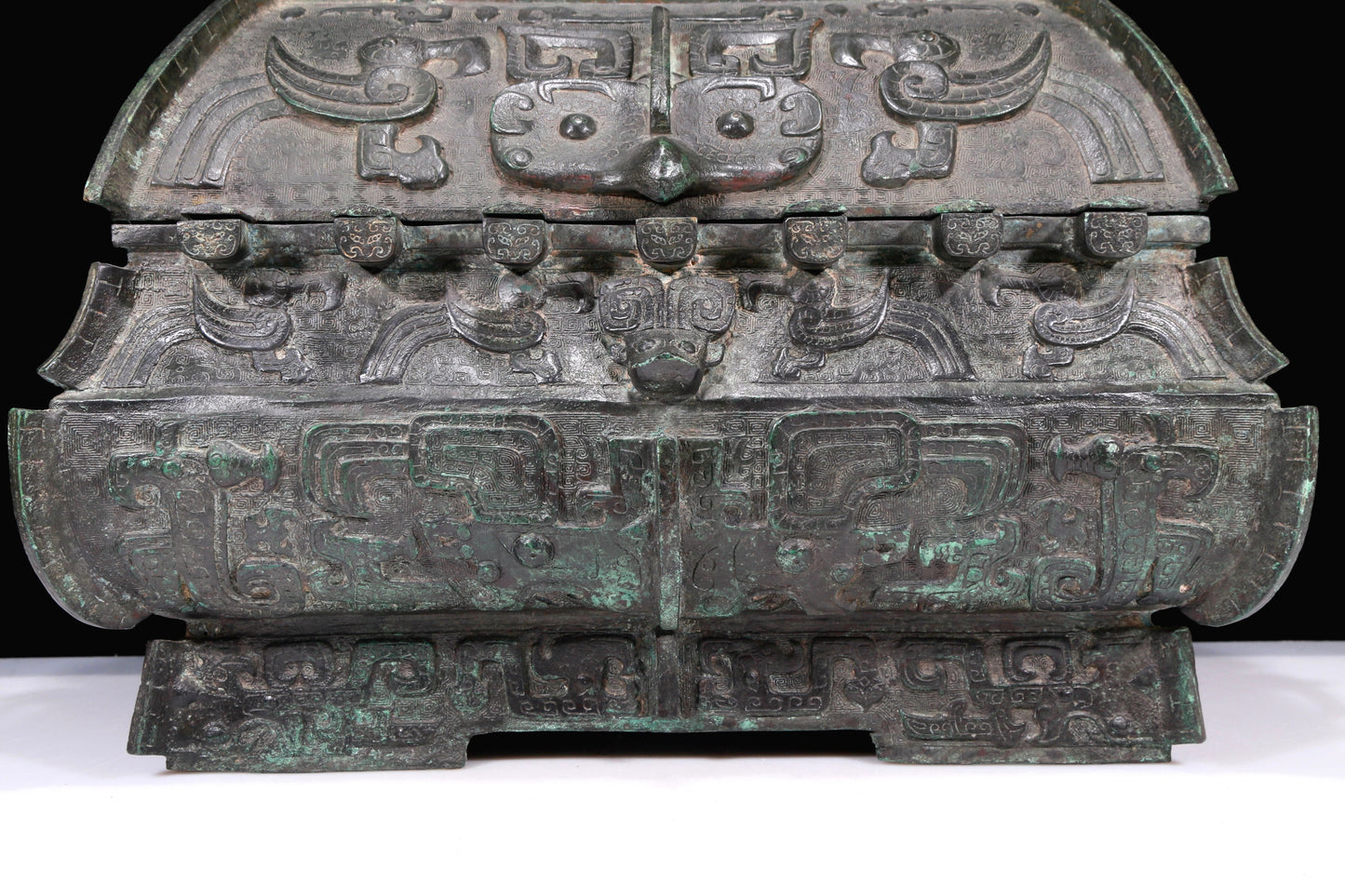 A Huge Superb Bronze 'Auspicious Beast' Jar With Inscriptions