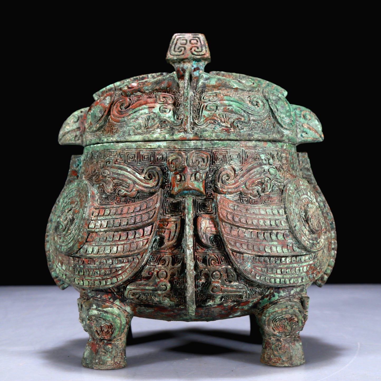 A Superb Bronze 'Auspicious Beast' Jar