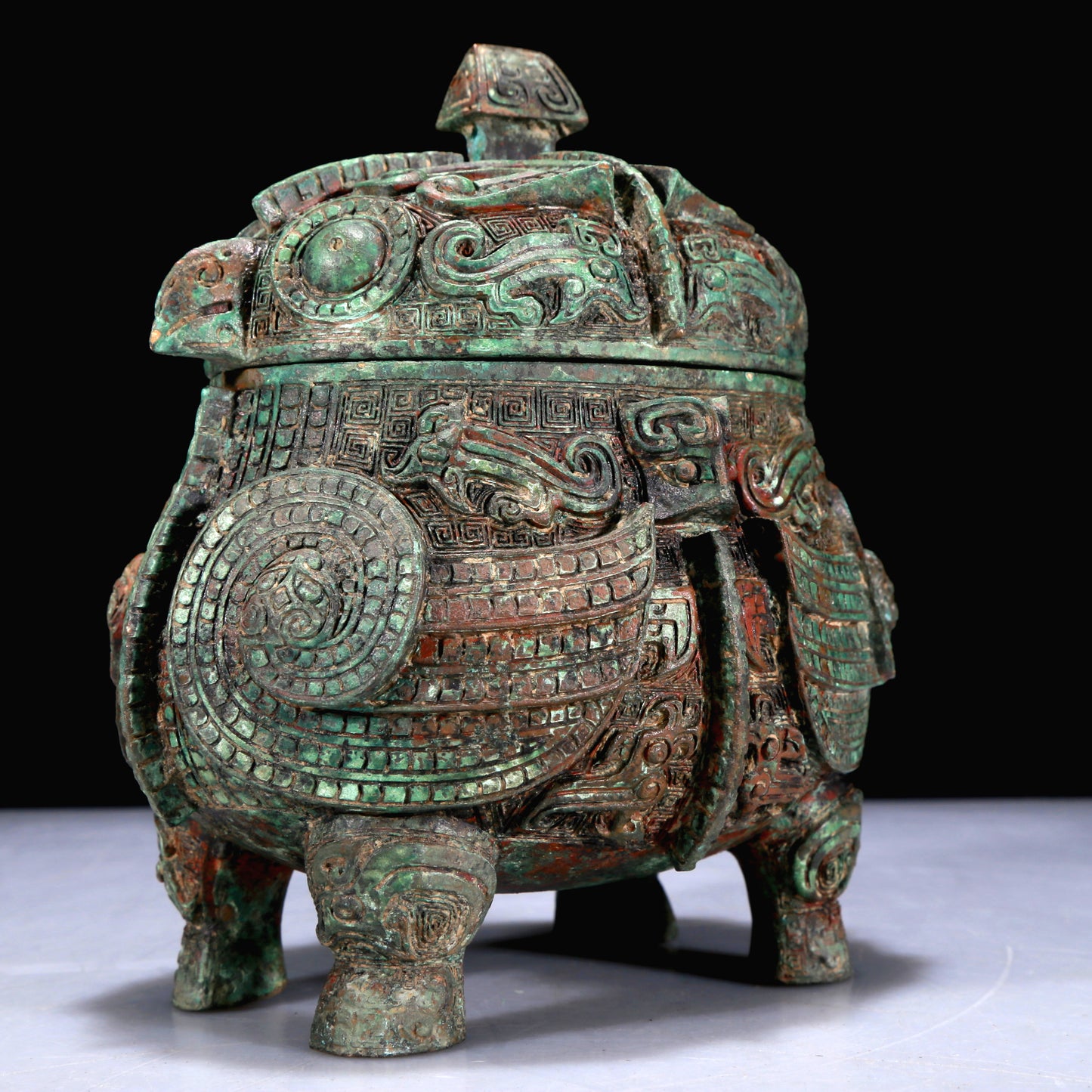 A Superb Bronze 'Auspicious Beast' Jar
