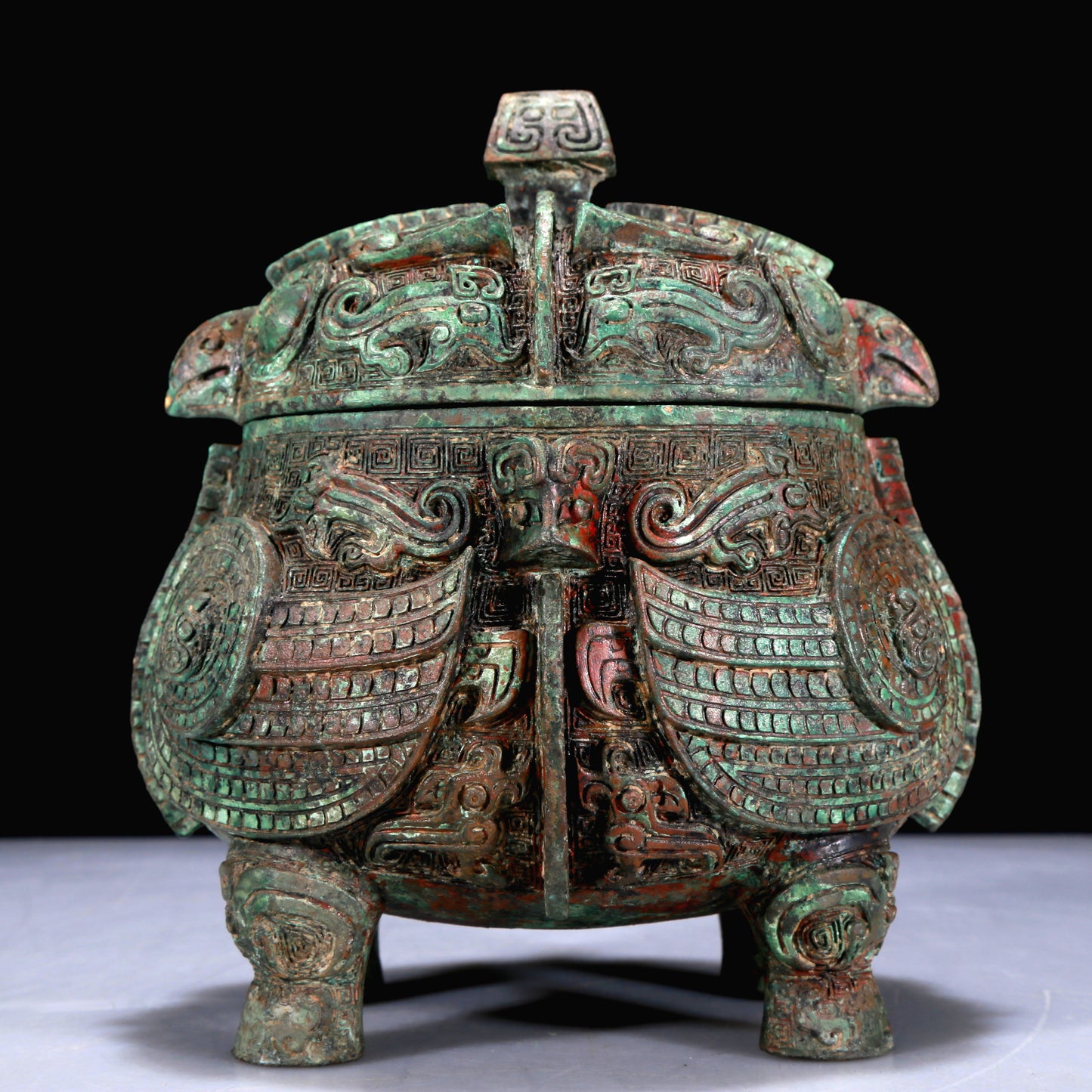 A Superb Bronze 'Auspicious Beast' Jar