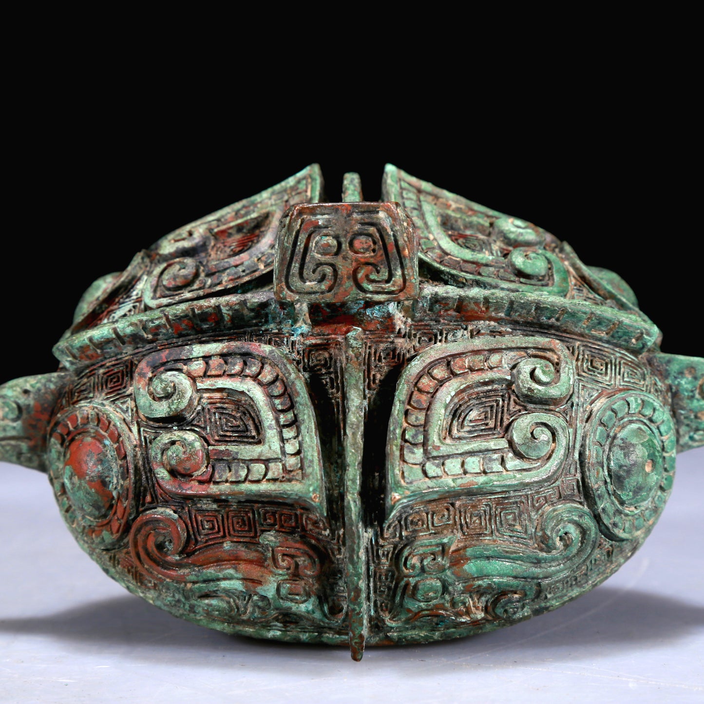 A Superb Bronze 'Auspicious Beast' Jar