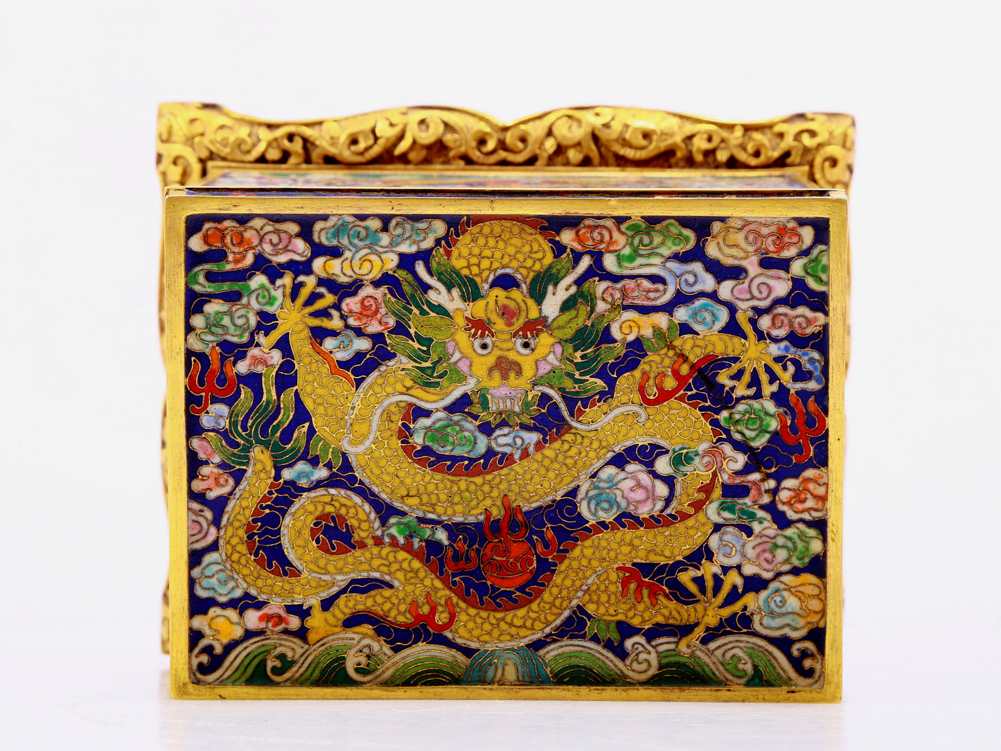 A cloisonné auspicious cloud and dragon pattern box