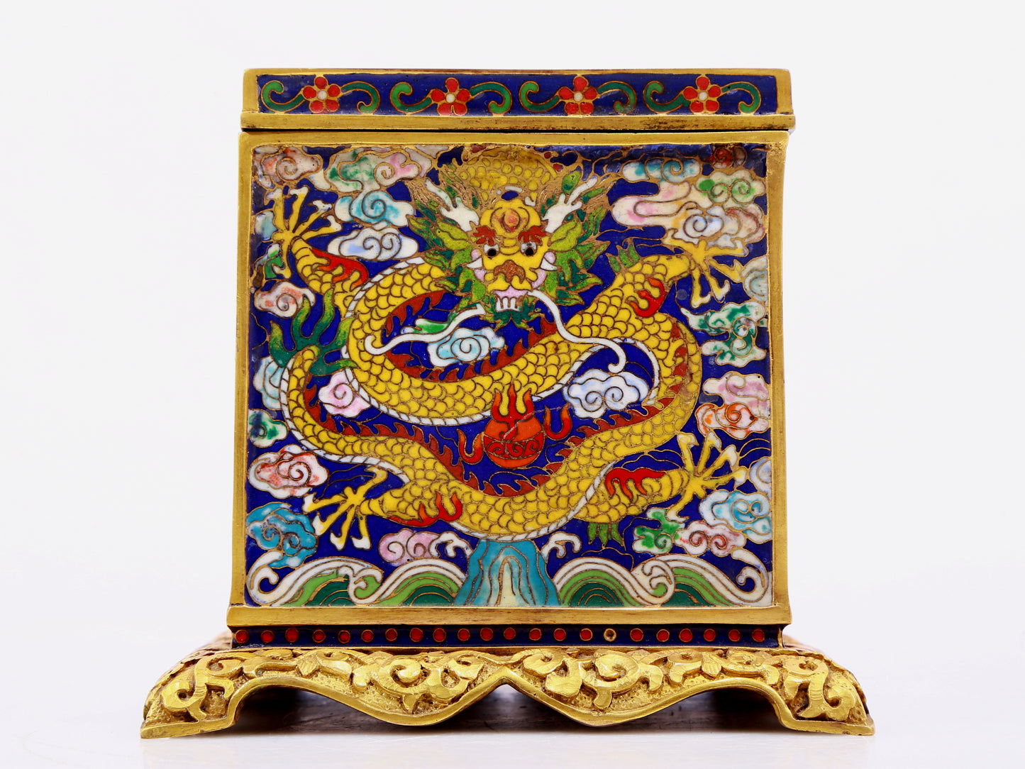 A cloisonné auspicious cloud and dragon pattern box