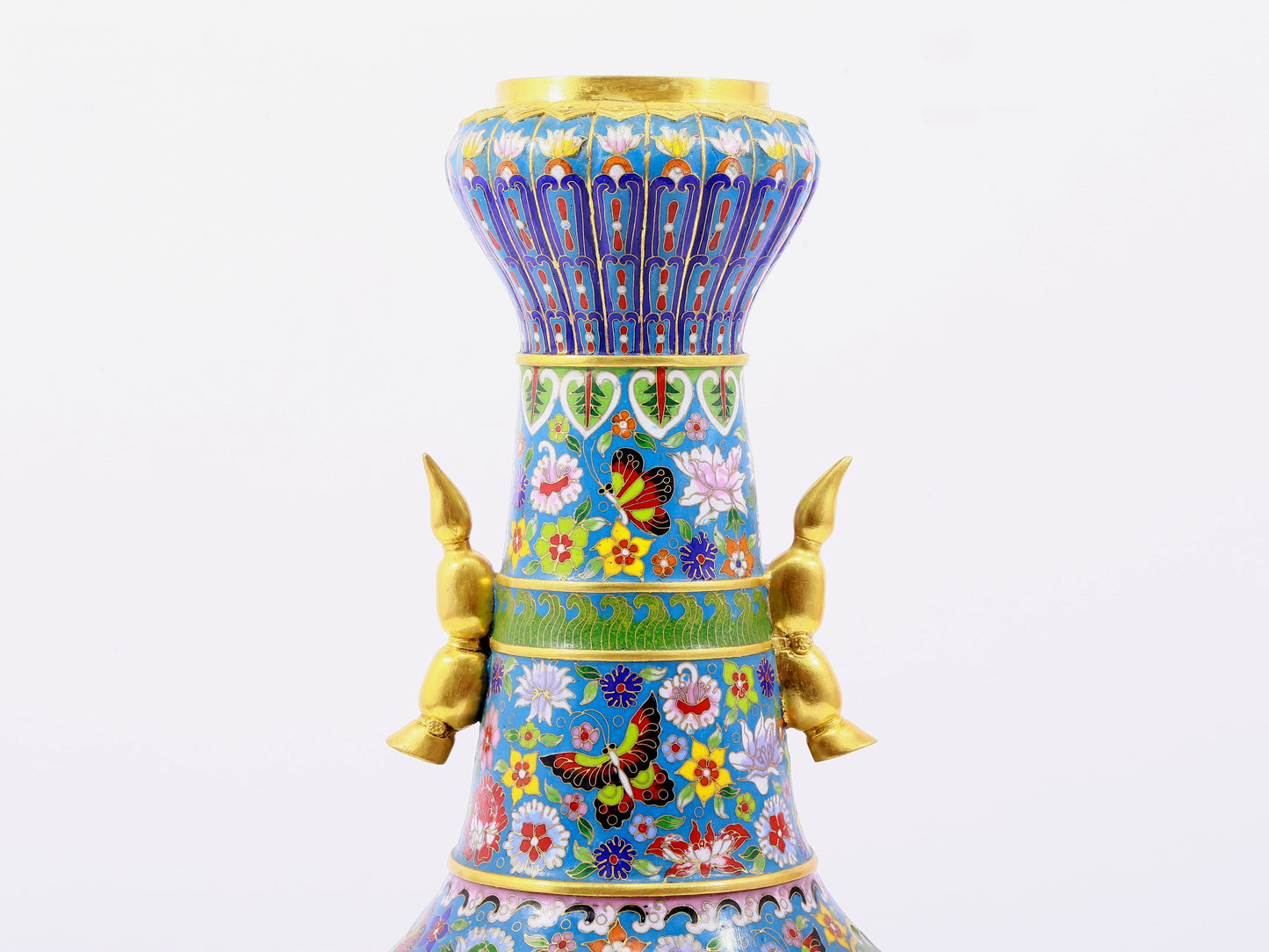 A pair of cloisonné butterfly and flower pattern amphora