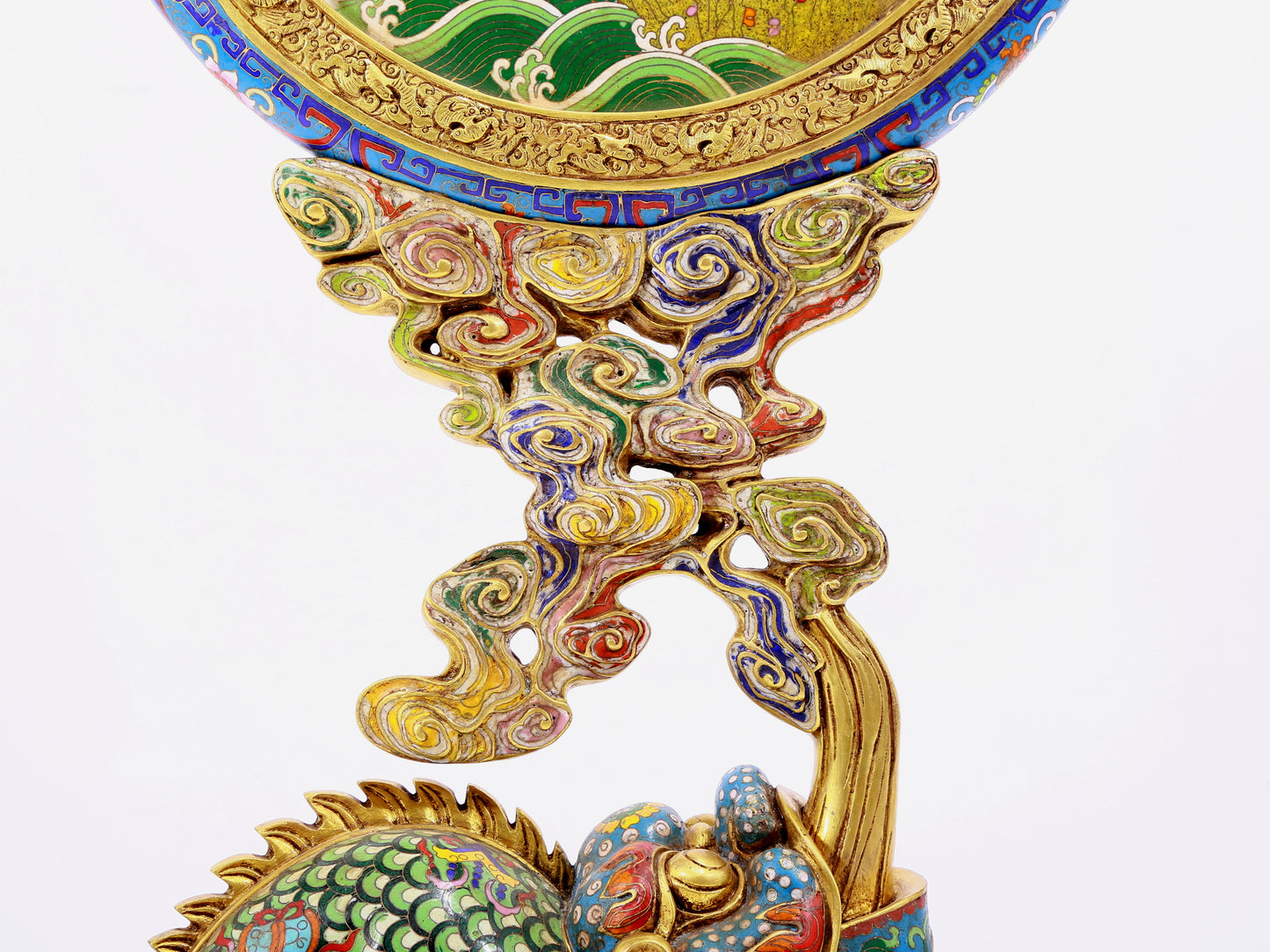 A cloisonne auspicious animal screen