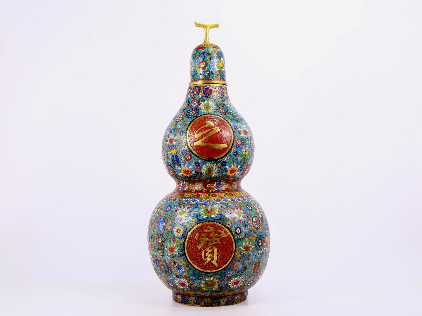 A cloisonné gourd-shaped vase with lotus pattern