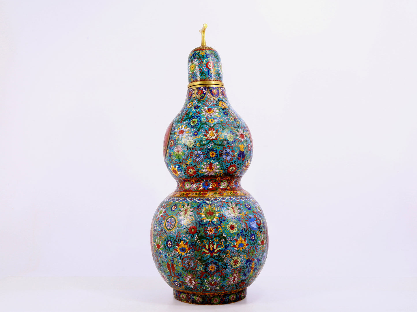 A cloisonné gourd-shaped vase with lotus pattern