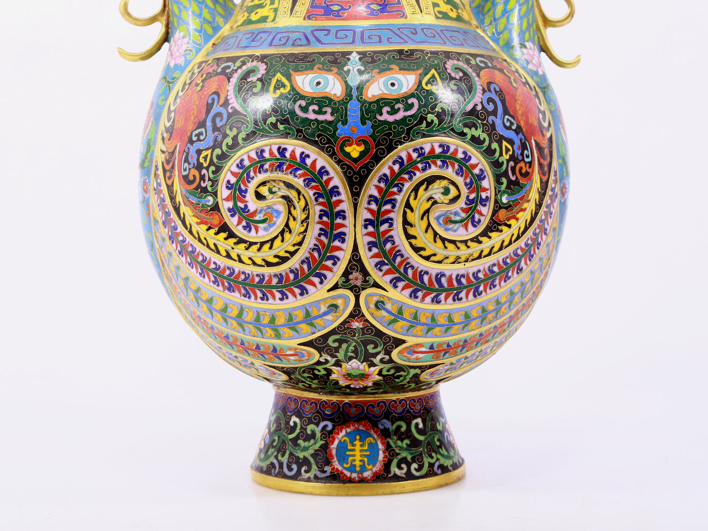 A pair of cloisonne flower-patterned phoenix-ear vases