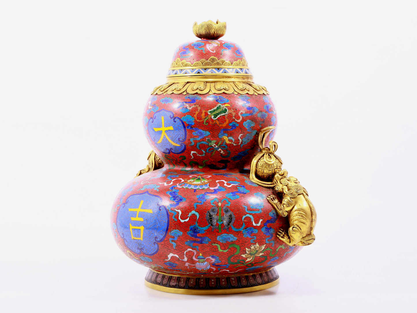 A cloisonné-shaped gourd-shaped lion-ear jar with entwining lotus pattern