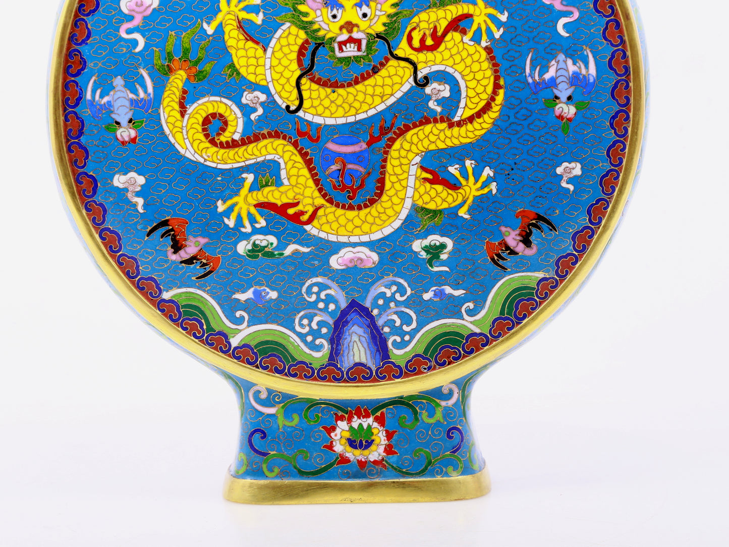 A pair of cloisonné auspicious clouds and dragon pattern amphora