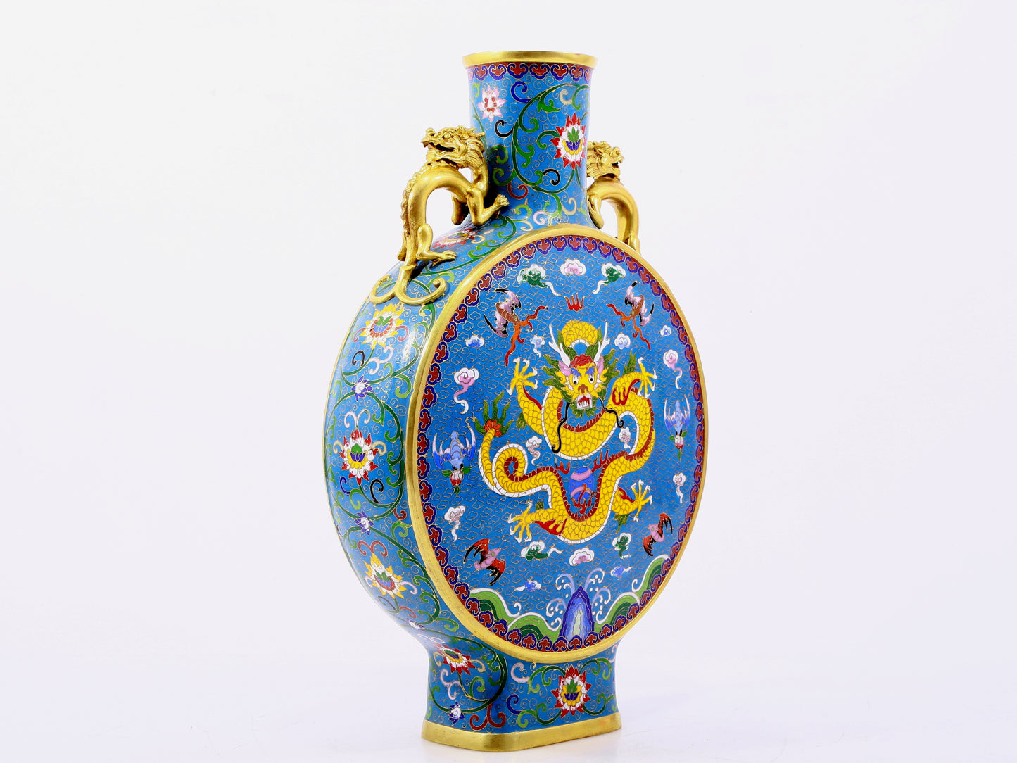 A pair of cloisonné auspicious clouds and dragon pattern amphora