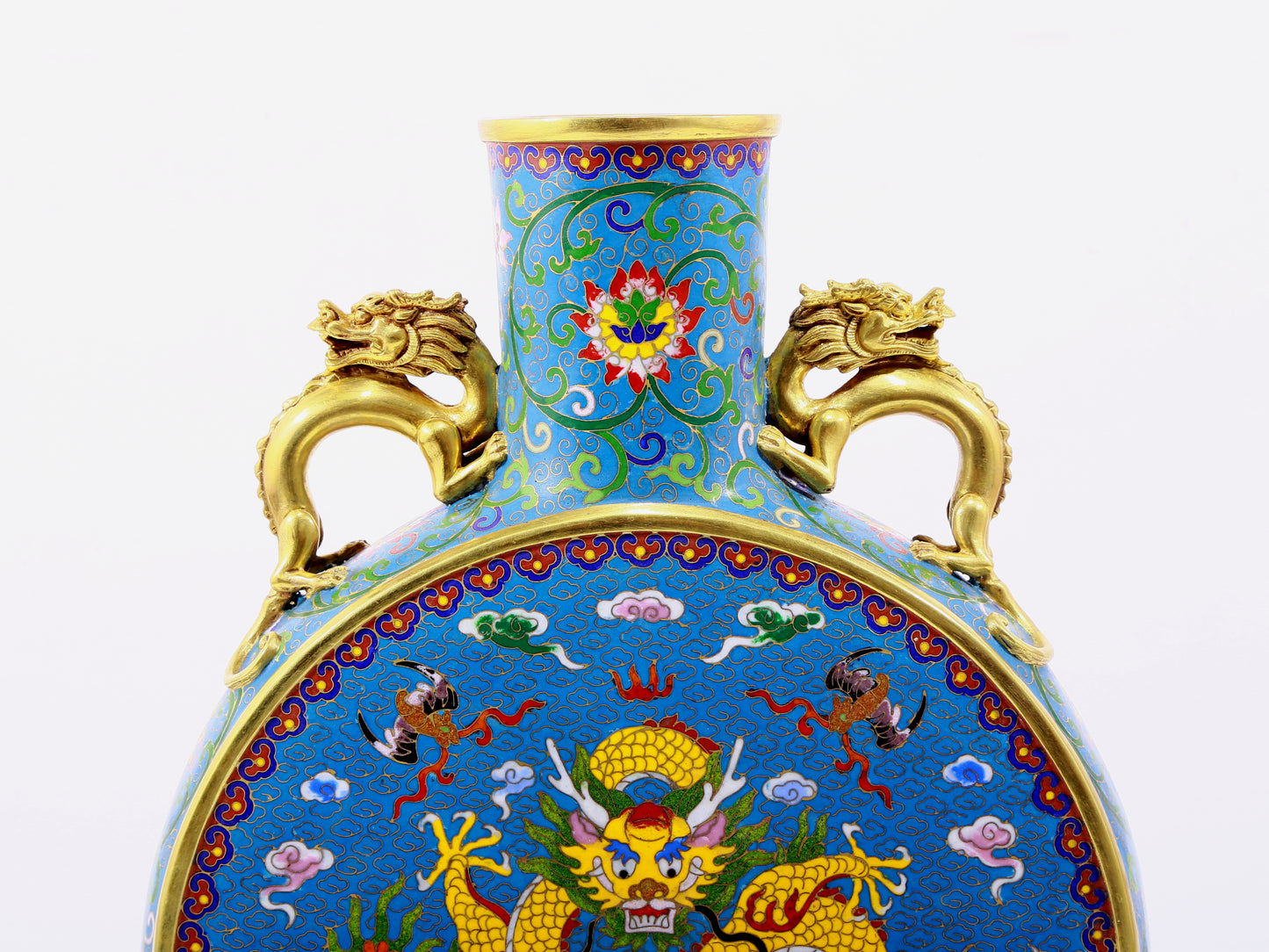 A pair of cloisonné auspicious clouds and dragon pattern amphora