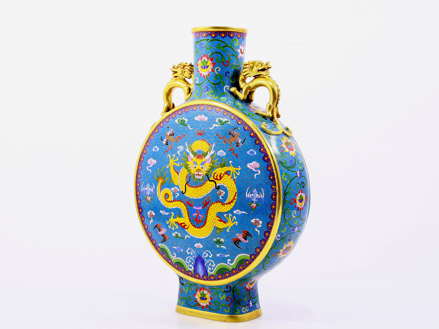 A pair of cloisonné auspicious clouds and dragon pattern amphora