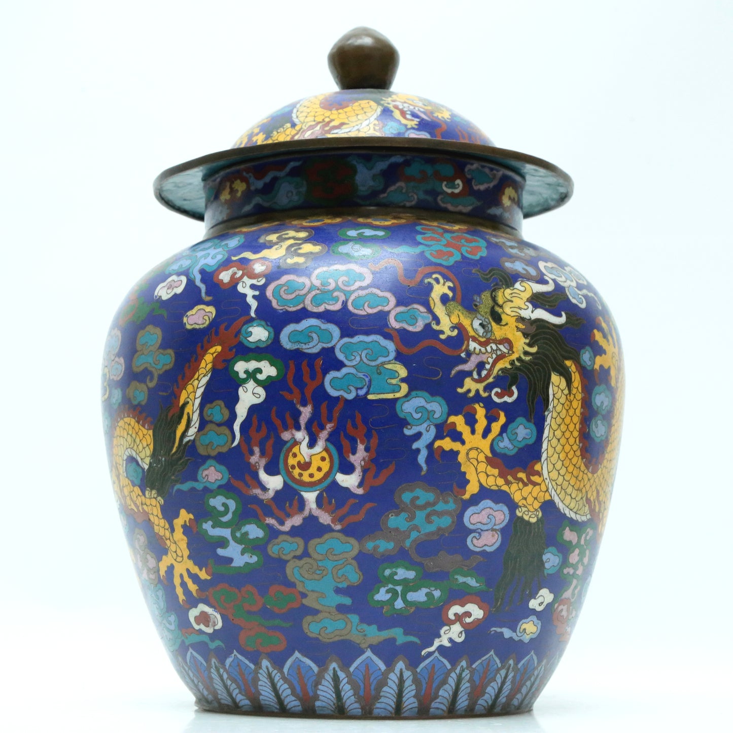 A Fine Cloisonne 'Dragon& Auspicious Cloud' Jar