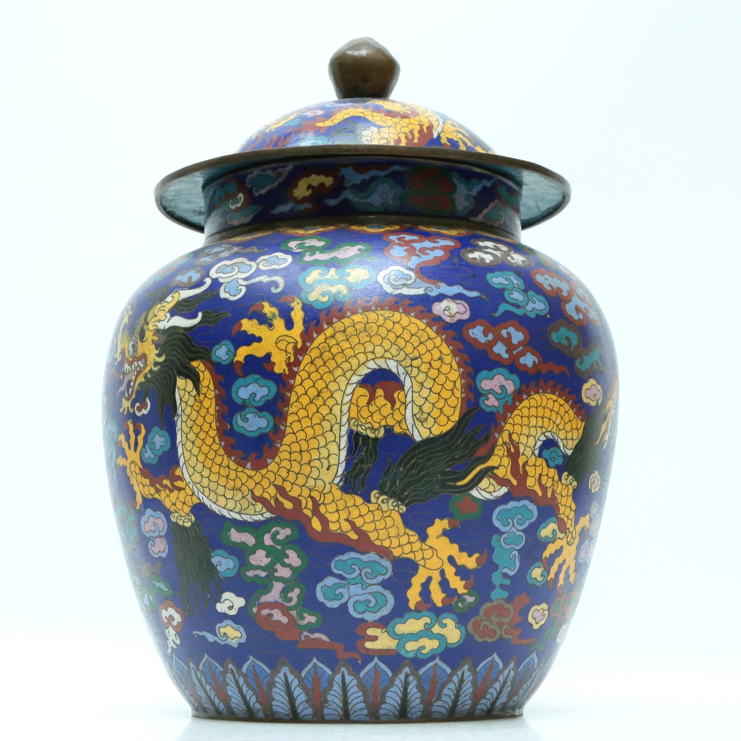 A Fine Cloisonne 'Dragon& Auspicious Cloud' Jar