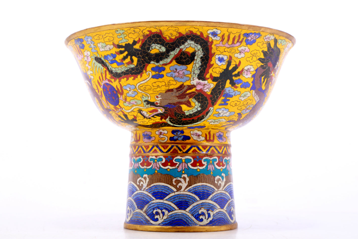 An exquisite cloisonne auspicious cloud and dragon pattern bowl