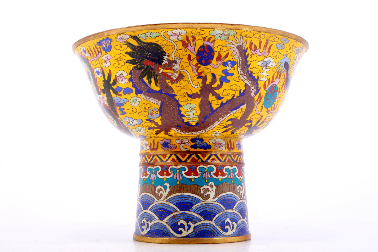 An exquisite cloisonne auspicious cloud and dragon pattern bowl