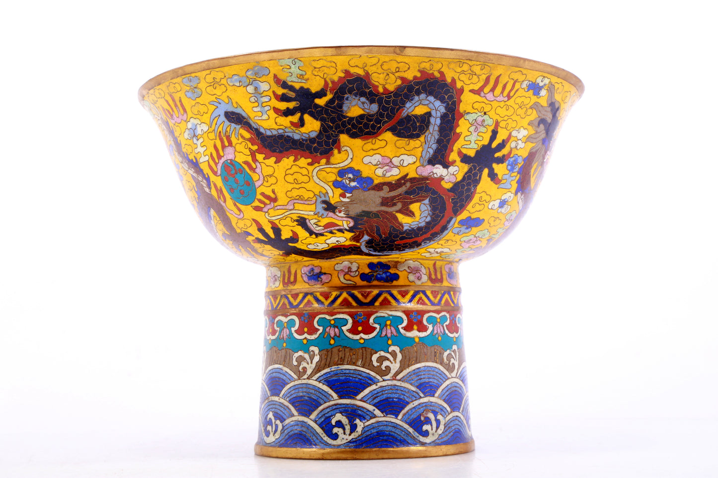 An exquisite cloisonne auspicious cloud and dragon pattern bowl