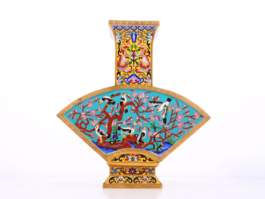 An exquisite cloisonné vase with flower and bird patterns