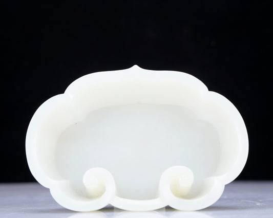 A Precious White Jade Ruyi-Form Water Pot