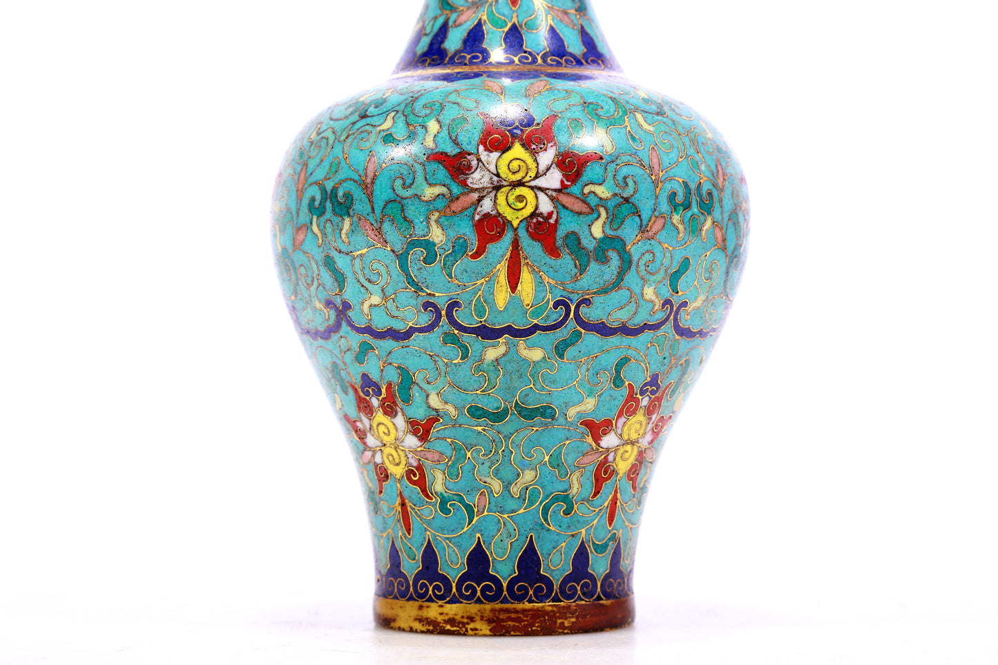 A cloisonné vase with lotus pattern