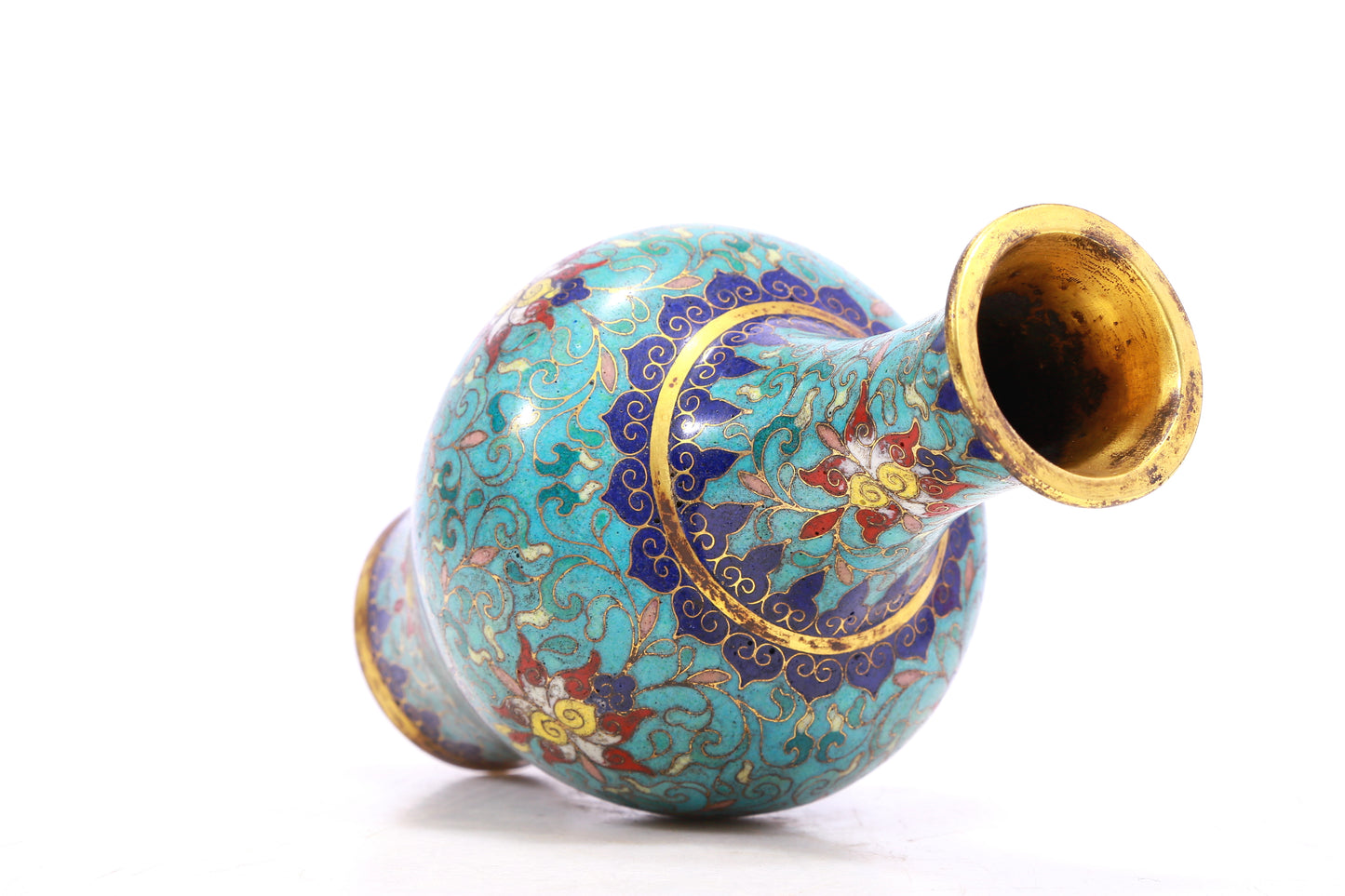 A cloisonné vase with lotus pattern