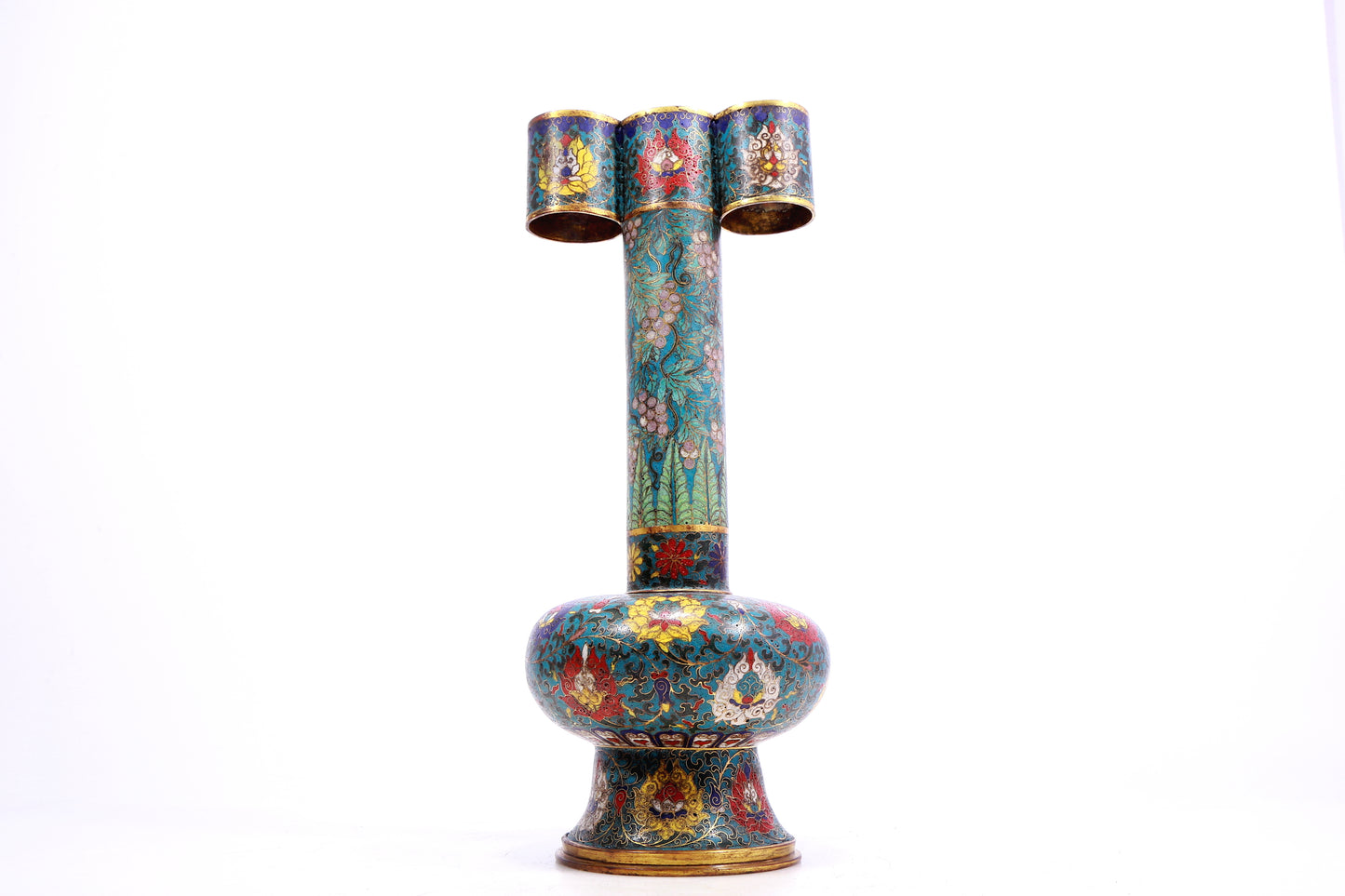 An Exquisite Cloisonne 'Flower' Vase