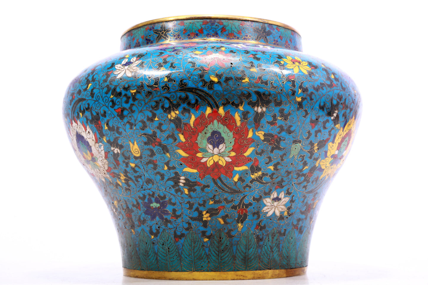 A cloisonné jar with lotus pattern