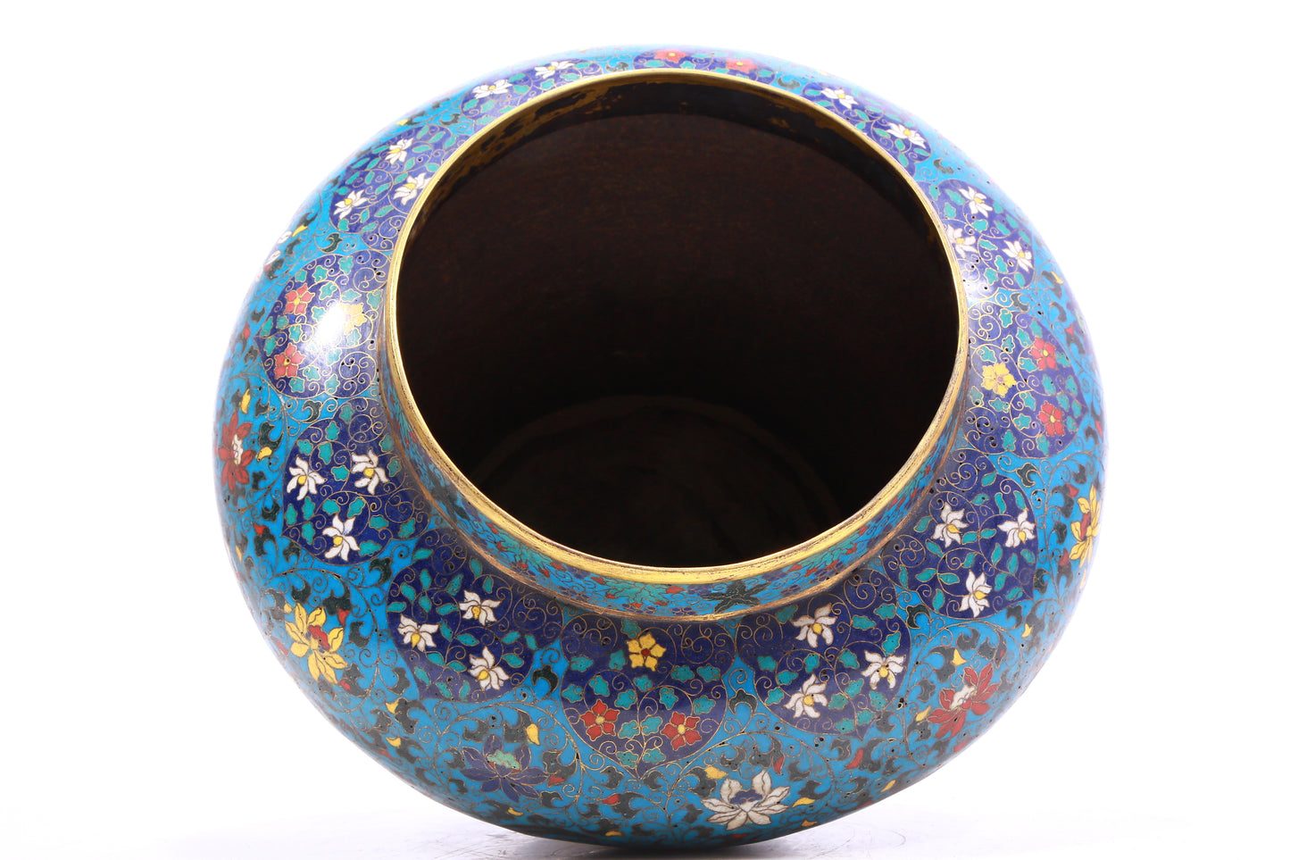 A cloisonné jar with lotus pattern