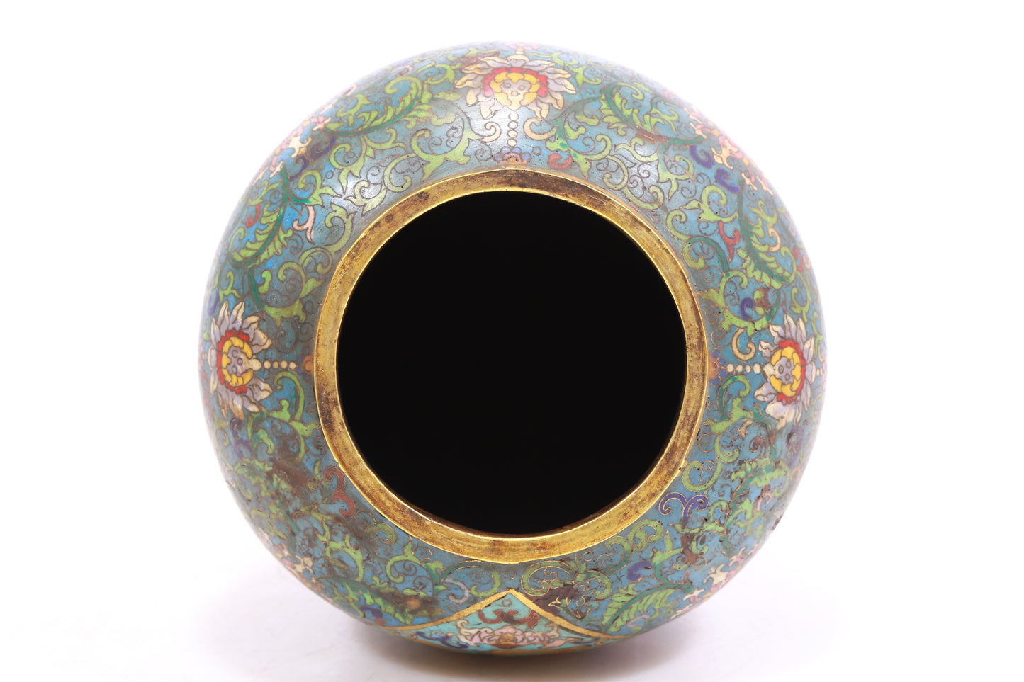 A Precious Cloisonne 'Scrolling Lotus' Vase And Cover