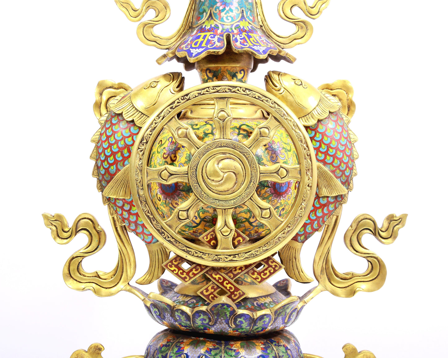 A cloisonné ritual vessel with entwining lotus patterns