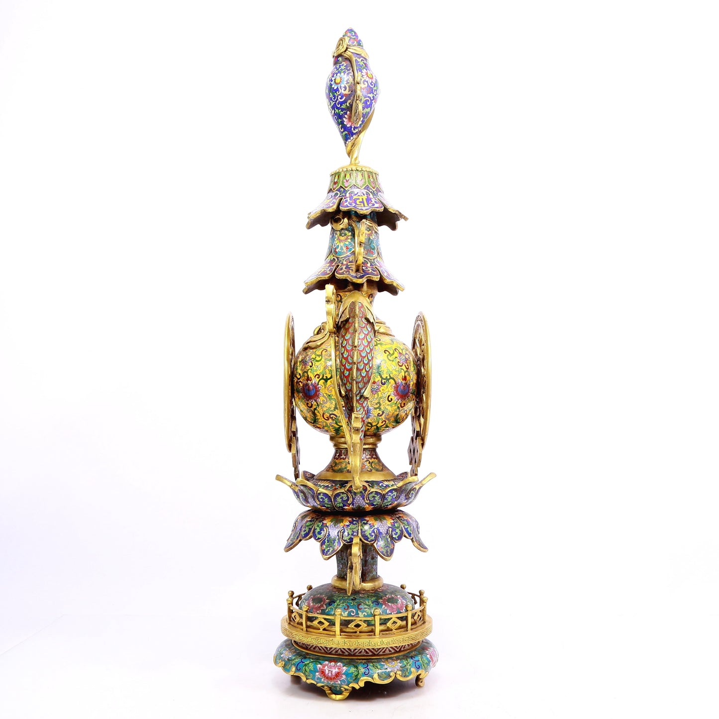 A cloisonné ritual vessel with entwining lotus patterns