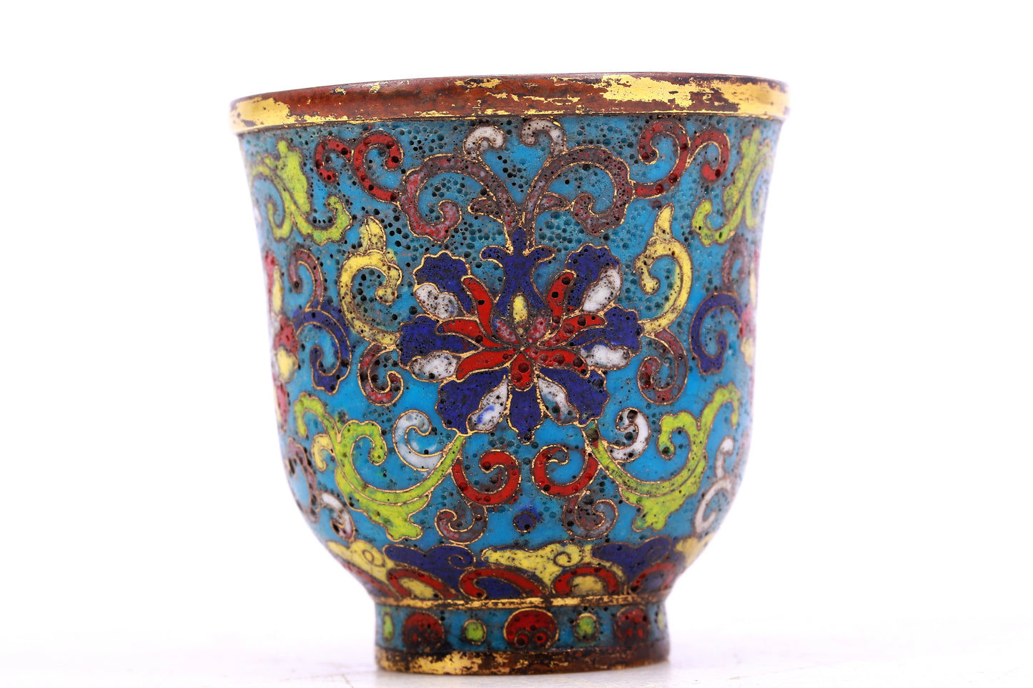 An Excellent Cloisonne 'Scrolling Lotus' Cup