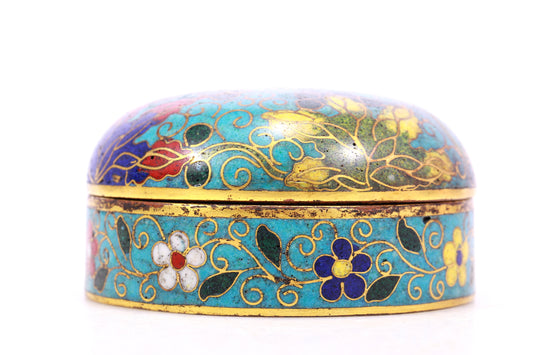 A cloisonné grape pattern box