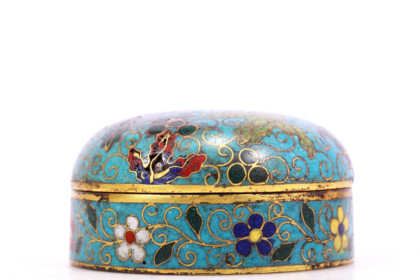 A cloisonné grape pattern box