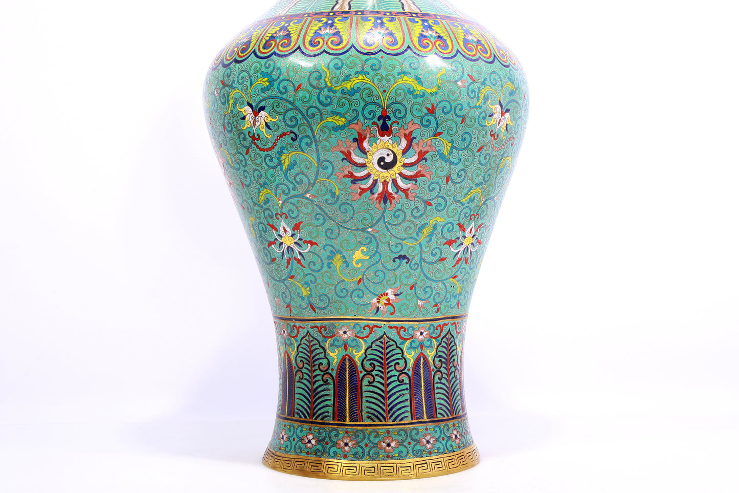 A cloisonné vase with lotus pattern