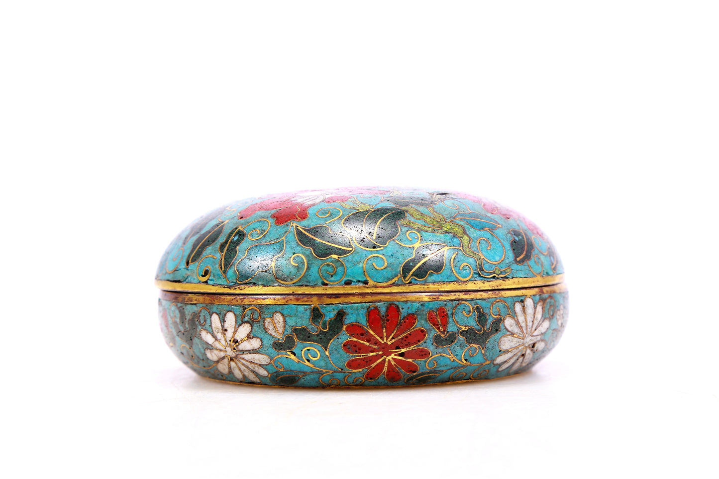 A cloisonné flower pattern box