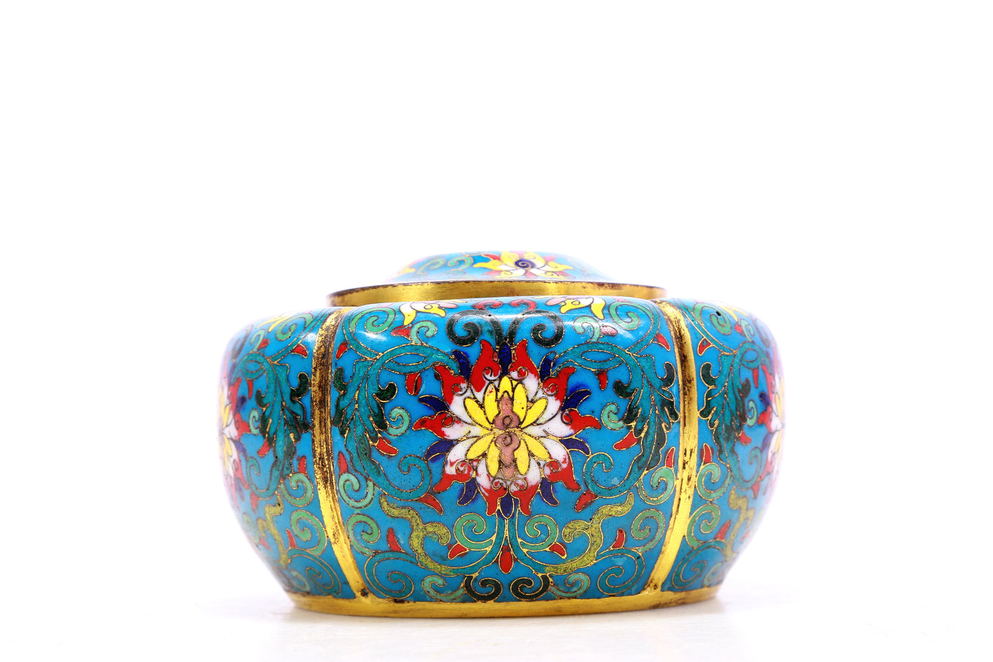 A pair of cloisonné jars with lotus pattern