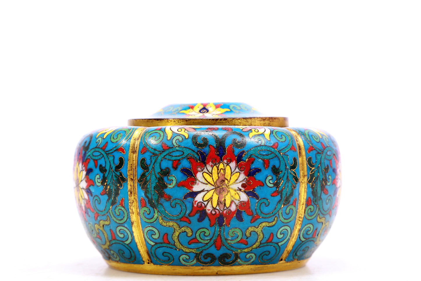 A pair of cloisonné jars with lotus pattern