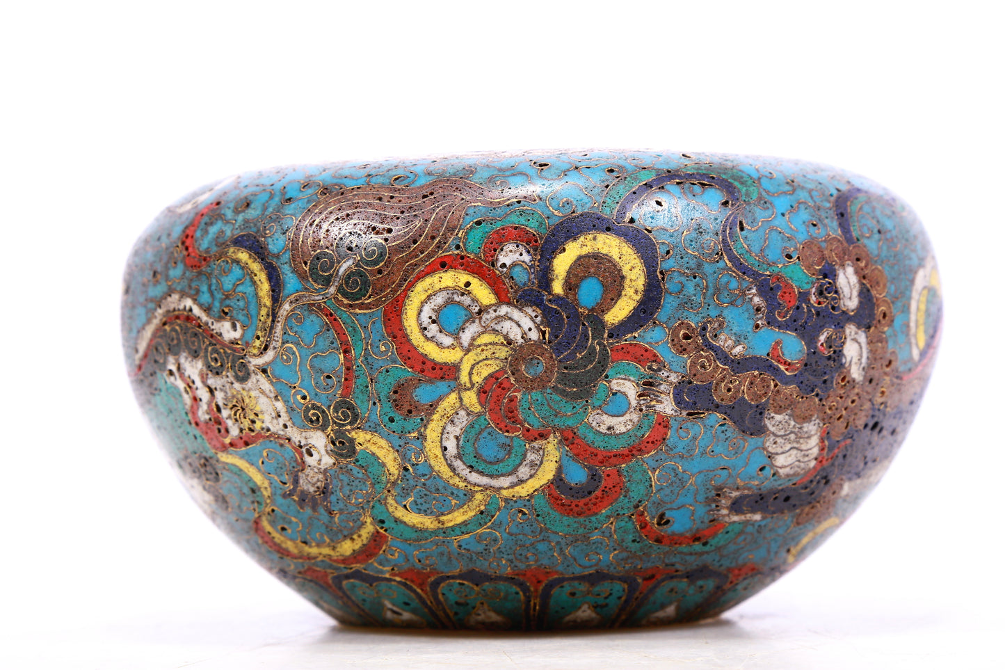 An Exquisite Cloisonne 'Lion& Auspicious Cloud' Brushinger