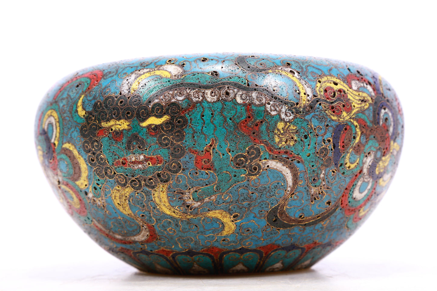 An Exquisite Cloisonne 'Lion& Auspicious Cloud' Brushinger