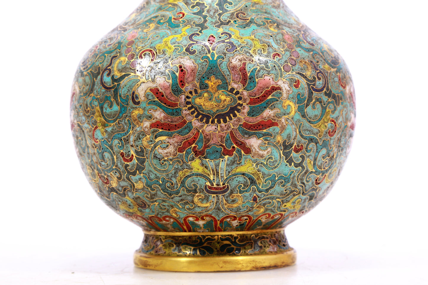 An Excellent Cloisonne 'Scrolling Lotus' Vase