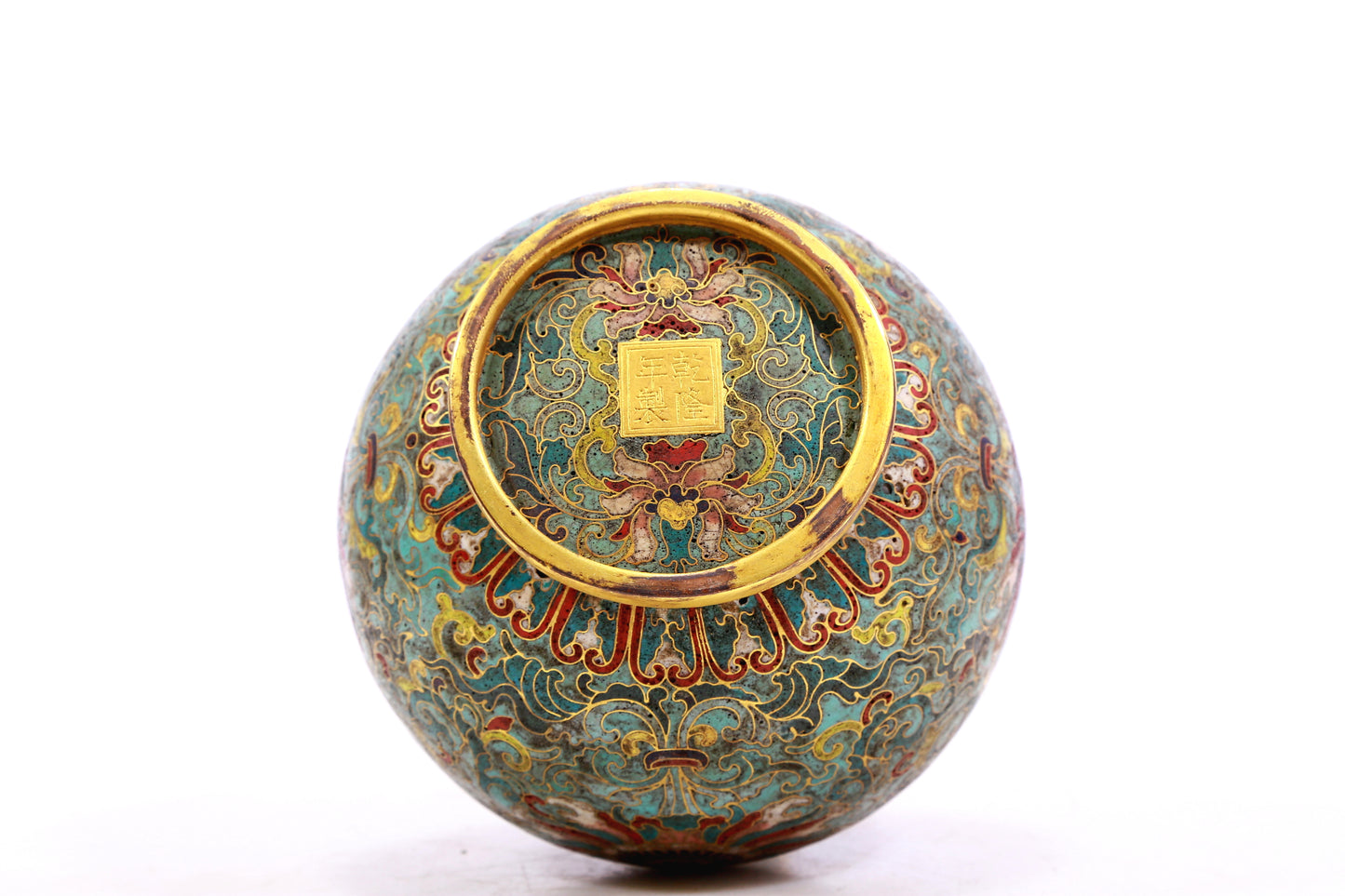 An Excellent Cloisonne 'Scrolling Lotus' Vase