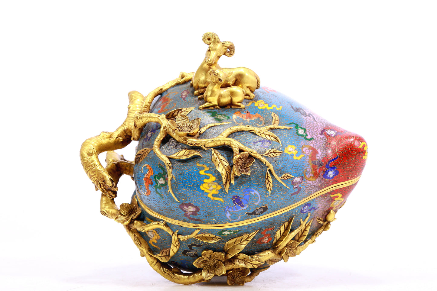 An Exquisite Cloisonne 'Bat& Auspicious Cloud' Peach-Form Box