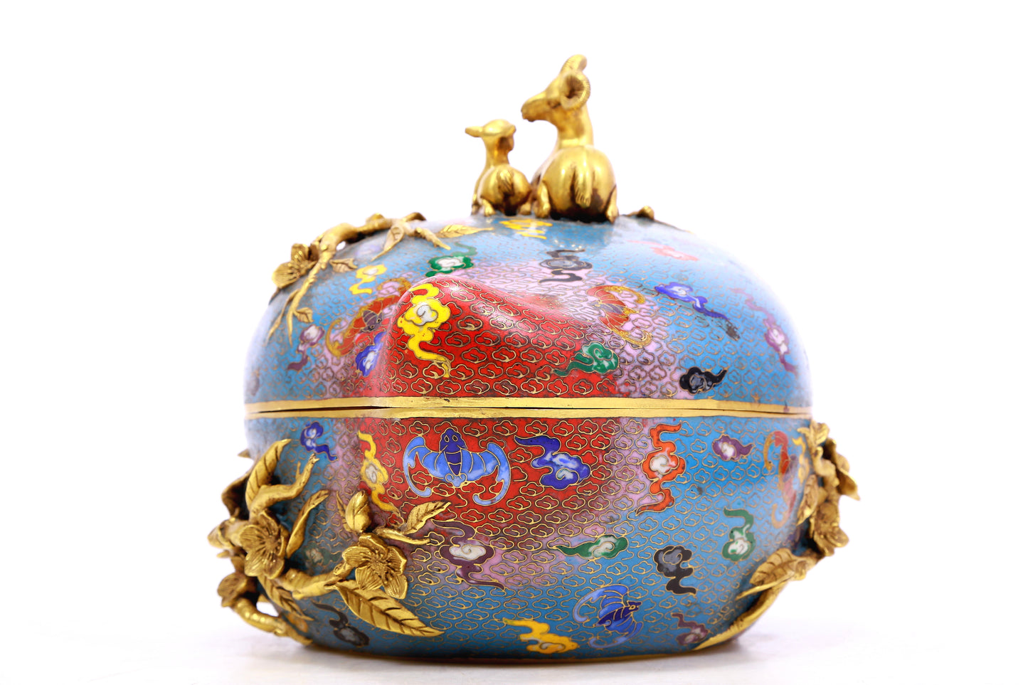 An Exquisite Cloisonne 'Bat& Auspicious Cloud' Peach-Form Box