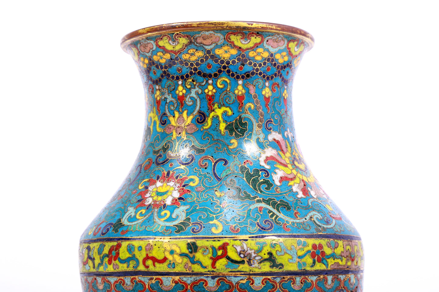 An Exquisite Cloisonne 'Scrolling Lotus' Vase