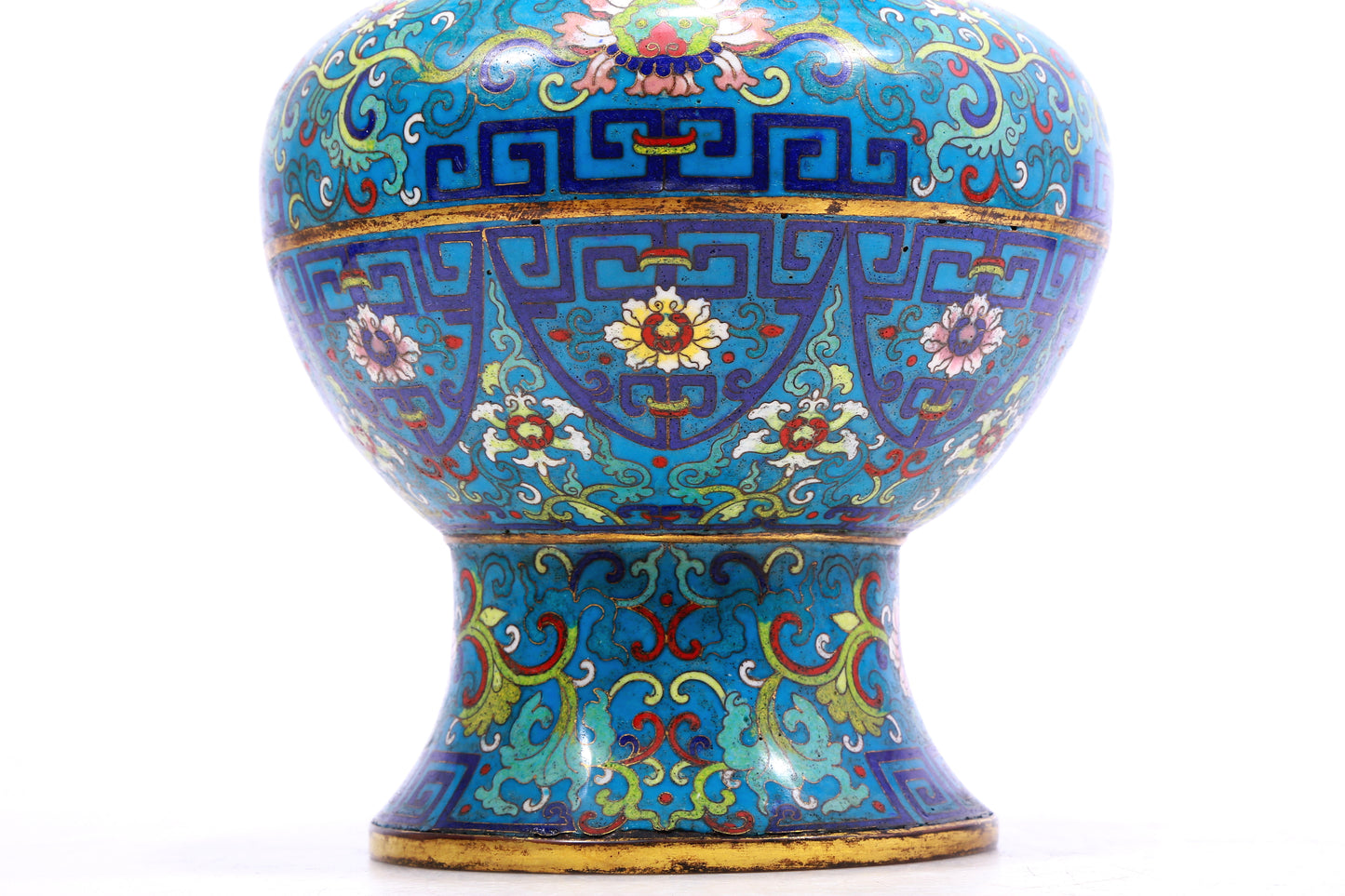 A cloisonné vase with lotus pattern