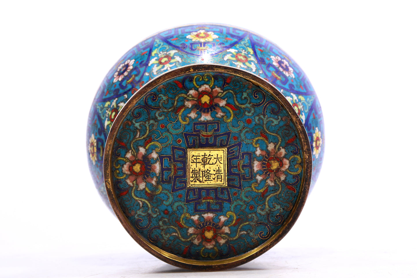 A cloisonné vase with lotus pattern