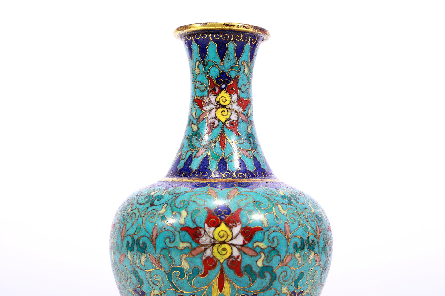 A cloisonné vase with lotus pattern