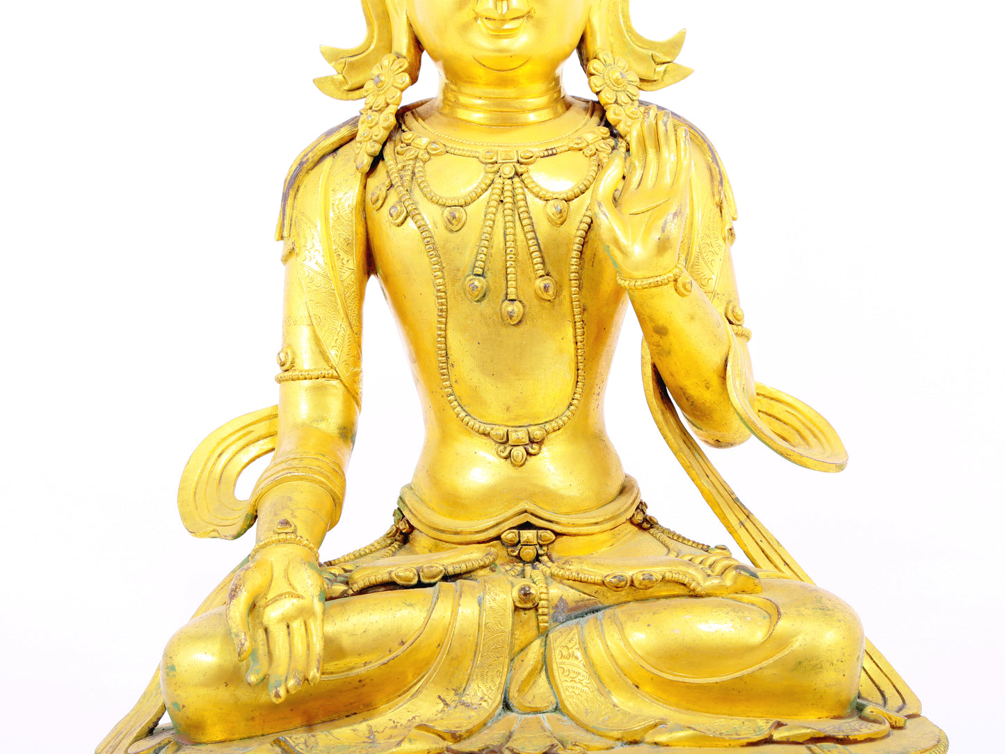 A solemn gilt bronze statue of Bodhisattva